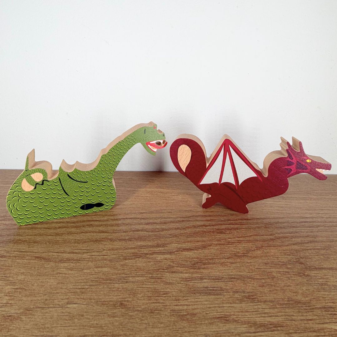 Dragón de madera Fiesta Mayor Canyelles BubuMagic. Pieza artesanal pintada a mano.