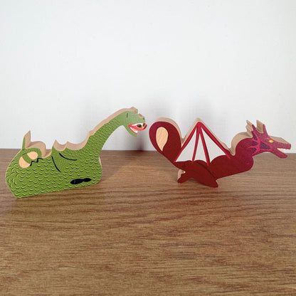 Dragón de madera Fiesta Mayor Canyelles BubuMagic. Pieza artesanal pintada a mano.